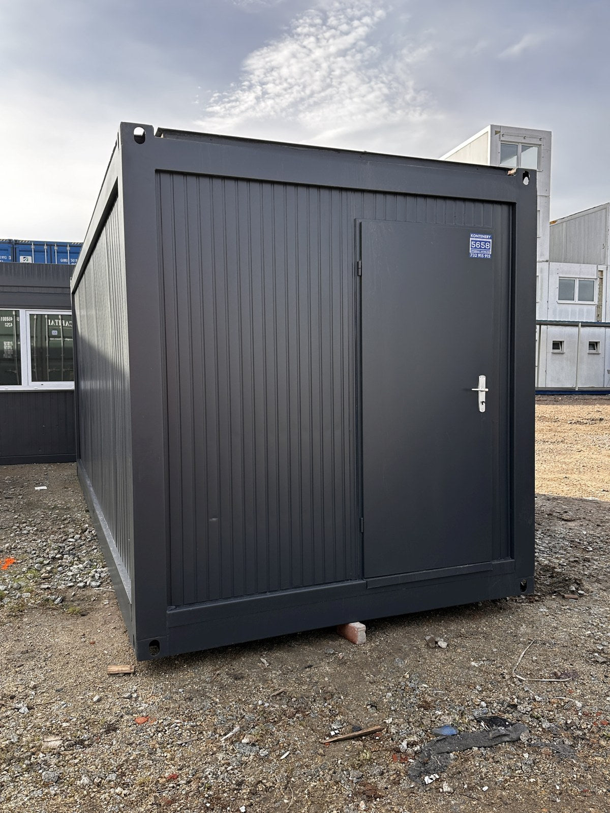 Contenedor de Oficina 2,50 × 6,00 m – Nuevo
