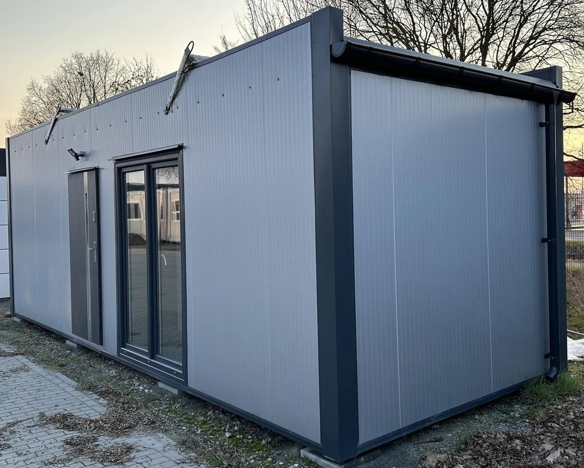 Tiny House 8 × 3 m – Llave en Mano, Alta Gama
